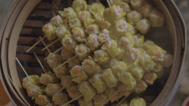 竹篮蒸馒头中国小吃视频素材