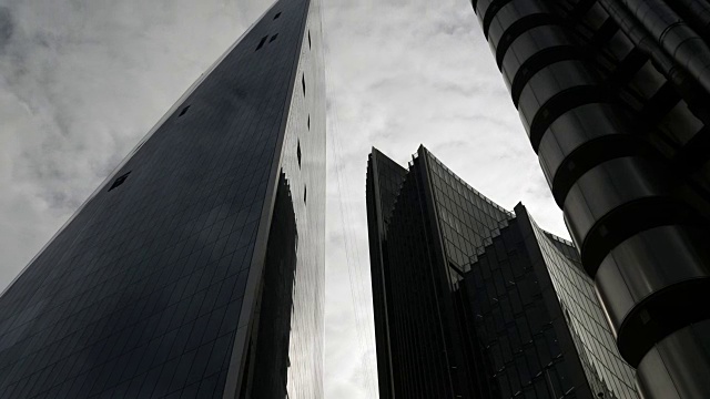伦敦摩天大楼的天空视频素材