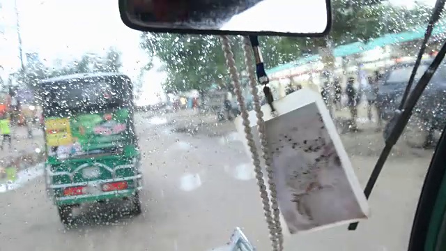 孟加拉国考克斯集市上的人力车视频素材