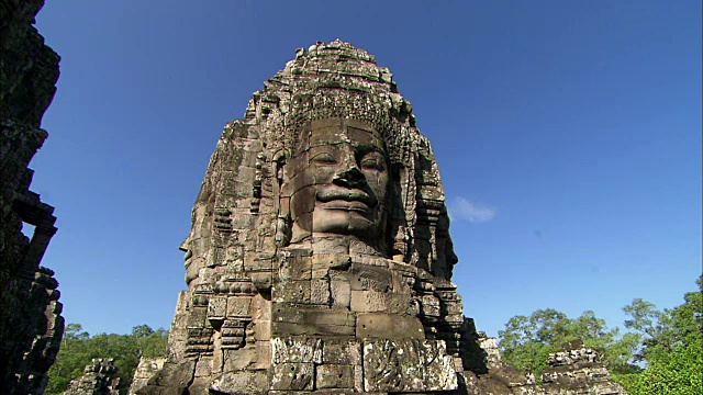 柬埔寨吴哥窟的微笑佛像视频下载