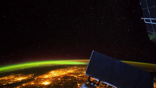 国际空间站夜间拍摄的地球视频素材