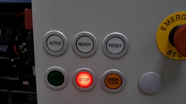 在工厂按红色按钮关闭温控机视频下载
