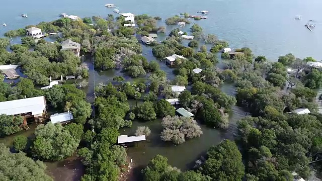 奥斯汀洪水淹没了整个社区，淹没了房屋视频下载
