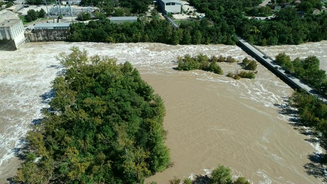 科罗拉多河沿岸的洪水视频素材