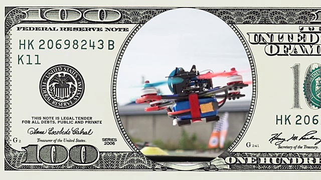 竞速无人机起飞，售价100美元视频下载