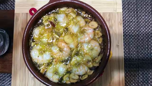 西班牙菜阿吉略虾视频素材