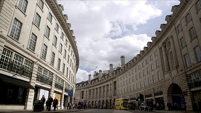 伦敦摄政街的交通视频素材