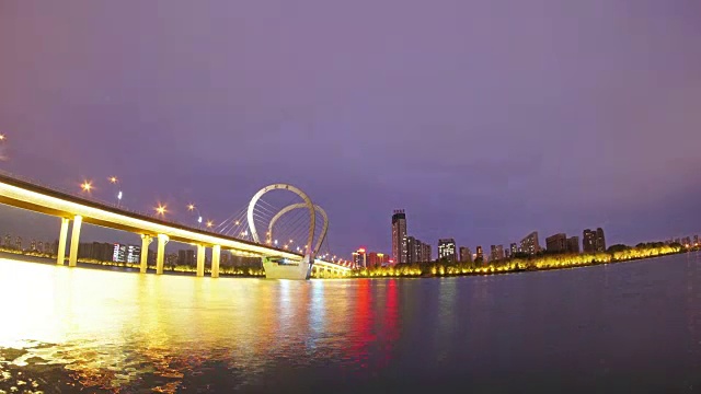沈阳城市天际线，三好桥，从白天到夜晚视频素材