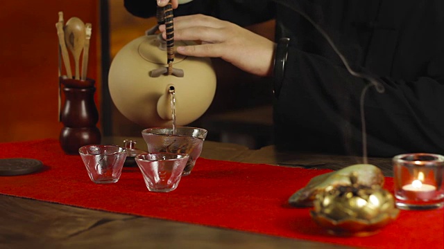 传统的中国茶的冲泡视频下载