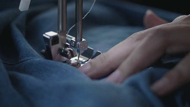 创意裁缝工作与缝纫机视频下载