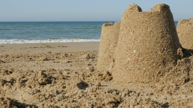 度假沙塔上的海洋海滩夏季主题4K背景视频素材