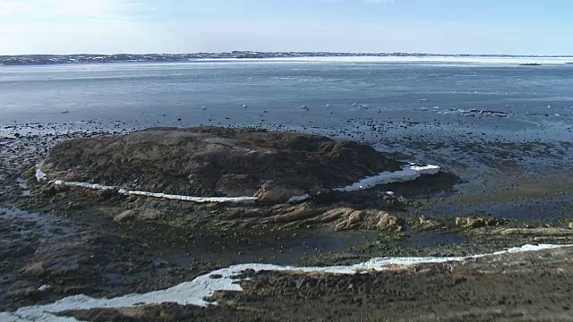 加拿大魁北克冻土带和冰湾上空视频素材