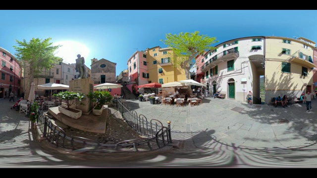 360 VR/广场或意大利村庄科尼利亚视频素材
