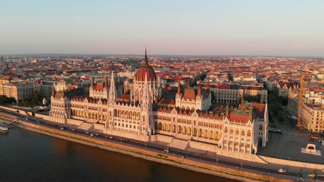 黄金时间匈牙利议会鸟瞰图视频下载