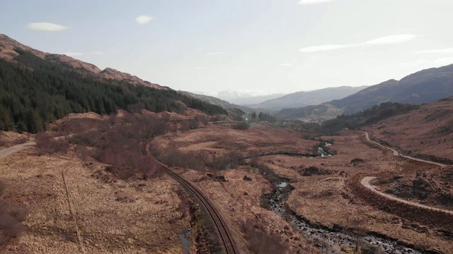 无人机拍摄的苏格兰蒸汽火车视频素材