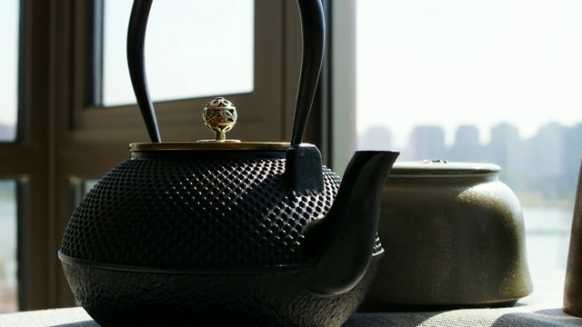 中国茶杯和茶壶视频素材