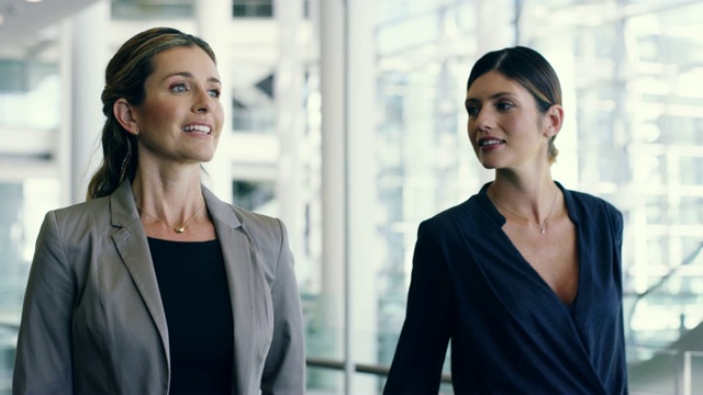 商界女性团结起来更强大视频素材