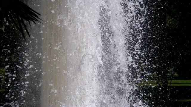 喷泉和喷水的慢动作视频素材