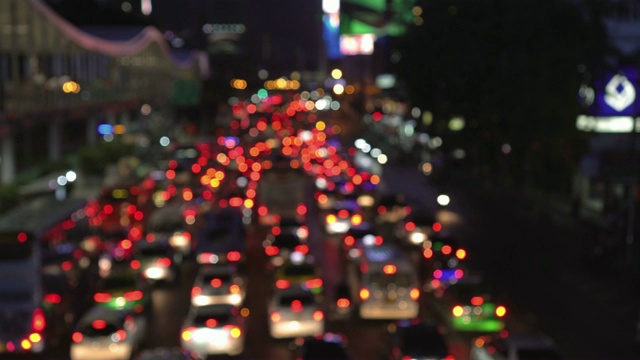 模糊，曼谷晚上堵车视频素材