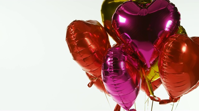 五颜六色的气球漂浮在空中4k视频下载