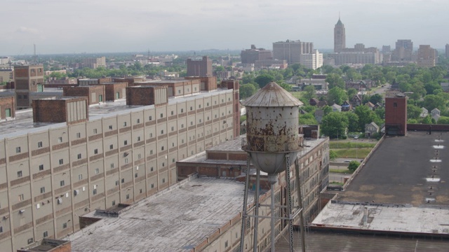 废弃的底特律工厂天线视频素材