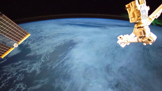 从国际空间站看地球视频下载