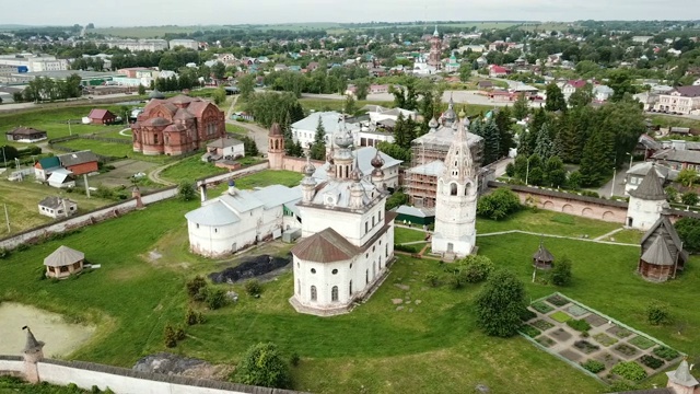 迈克尔-天使长修道院在古老的俄罗斯城镇视频素材