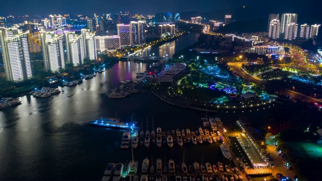 夜景三亚林春江交通街道航拍，时间跨度为4k中国视频素材