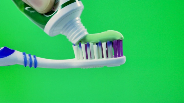 牙刷,挤,牙膏,口腔卫生视频素材
