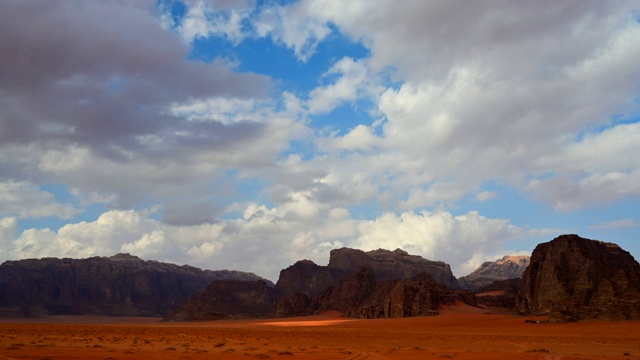 时光流逝电影瓦迪拉姆沙漠约旦，它也被称为月亮谷，许多电影拍摄在瓦迪拉姆视频素材