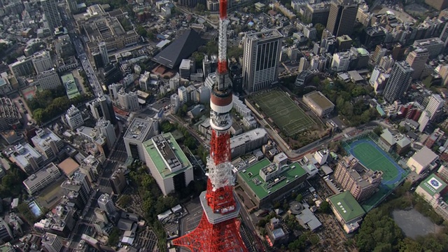 空中东京天际线建造结构观察塔港人视频素材