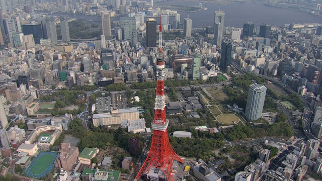 空中东京塔日本城市天际线建造结构视频素材