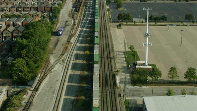 火车场里的马车的广角镜头视频素材