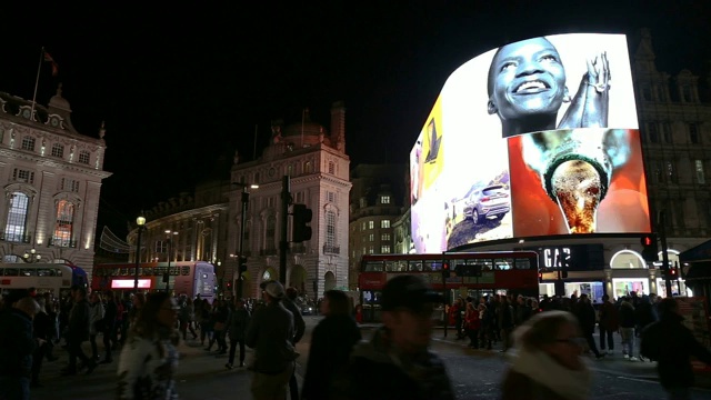 伦敦皮卡迪利广场的夜晚视频下载