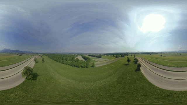 空中VR 360:在阳光的田野之上视频下载