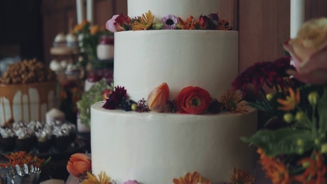 漂亮的婚礼蛋糕视频素材