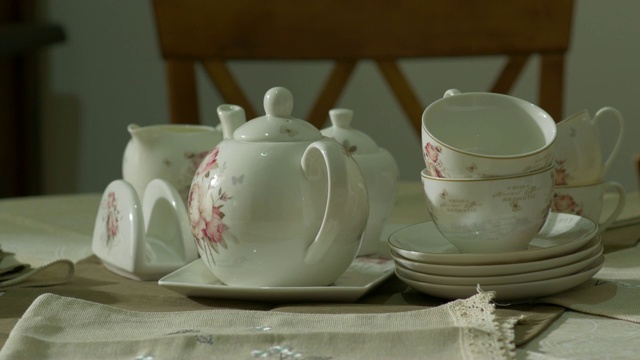 瓷器古董茶具视频素材