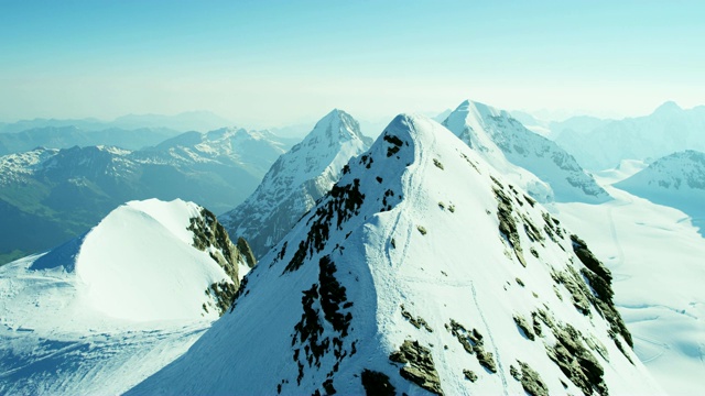 空中瑞士少女峰攀登欧洲阿尔卑斯山视频下载