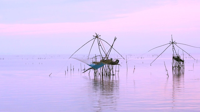 北普拉村的泰式渔具。泰国视频素材