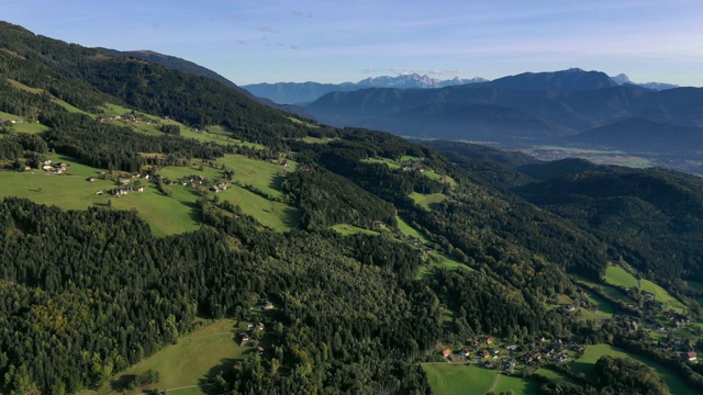 奥地利米尔施塔特卡滕村的景色视频素材