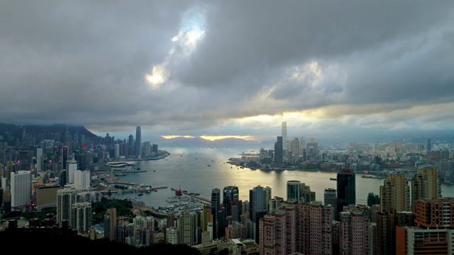 晚上从云层上看香港视频素材