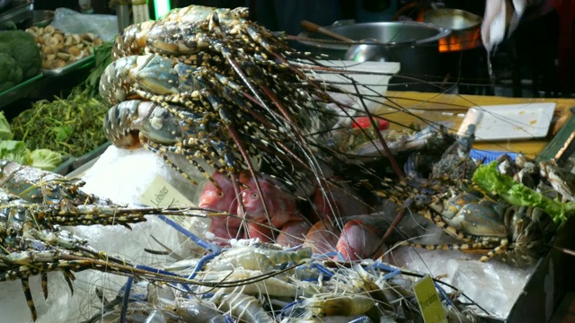 曼谷唐人街的海鲜和街头小吃视频素材