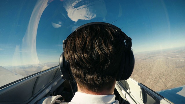 小飞机座舱POV高空亚利桑那沙漠视频下载