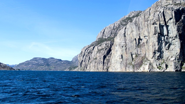 航空吕瑟峡湾和斯堪的那维亚山脉悬崖视频下载