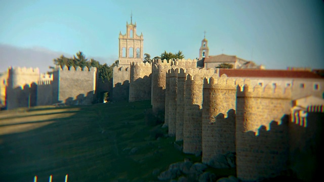 从遥远的西班牙阿维拉时光流逝到日落的城墙视频下载