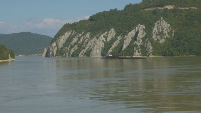 Djerdap国家公园著名的多瑙河喀山入口4K 2160p超高清视频-塞尔维亚境内的Djerdap国家公园东塞尔维亚境内4K 3840X2160超高清视频视频素材