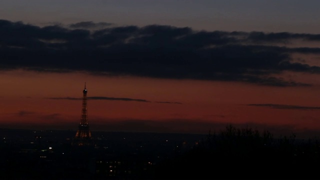 日落后的巴黎一览无余视频素材