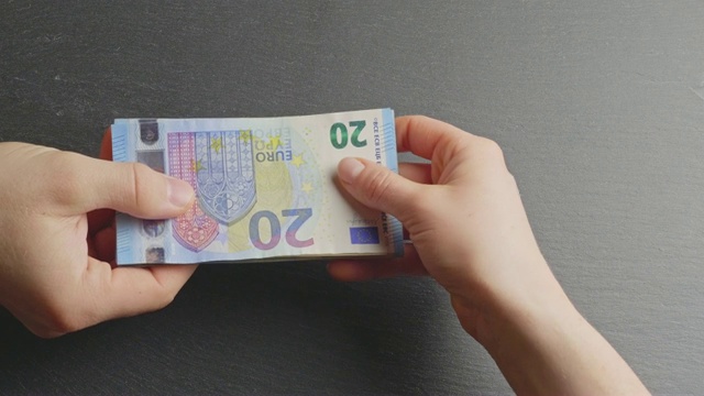 移交Twenty-Euro-banknotes视频下载