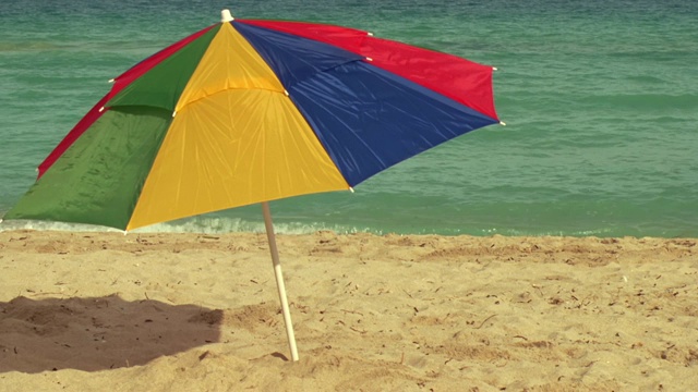沙滩伞视频下载