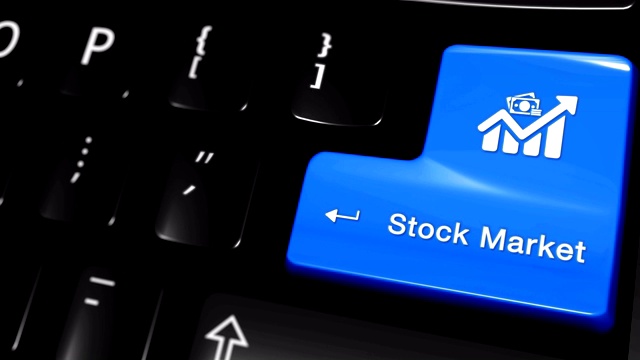 电脑键盘上的股票市场运动按钮。视频素材